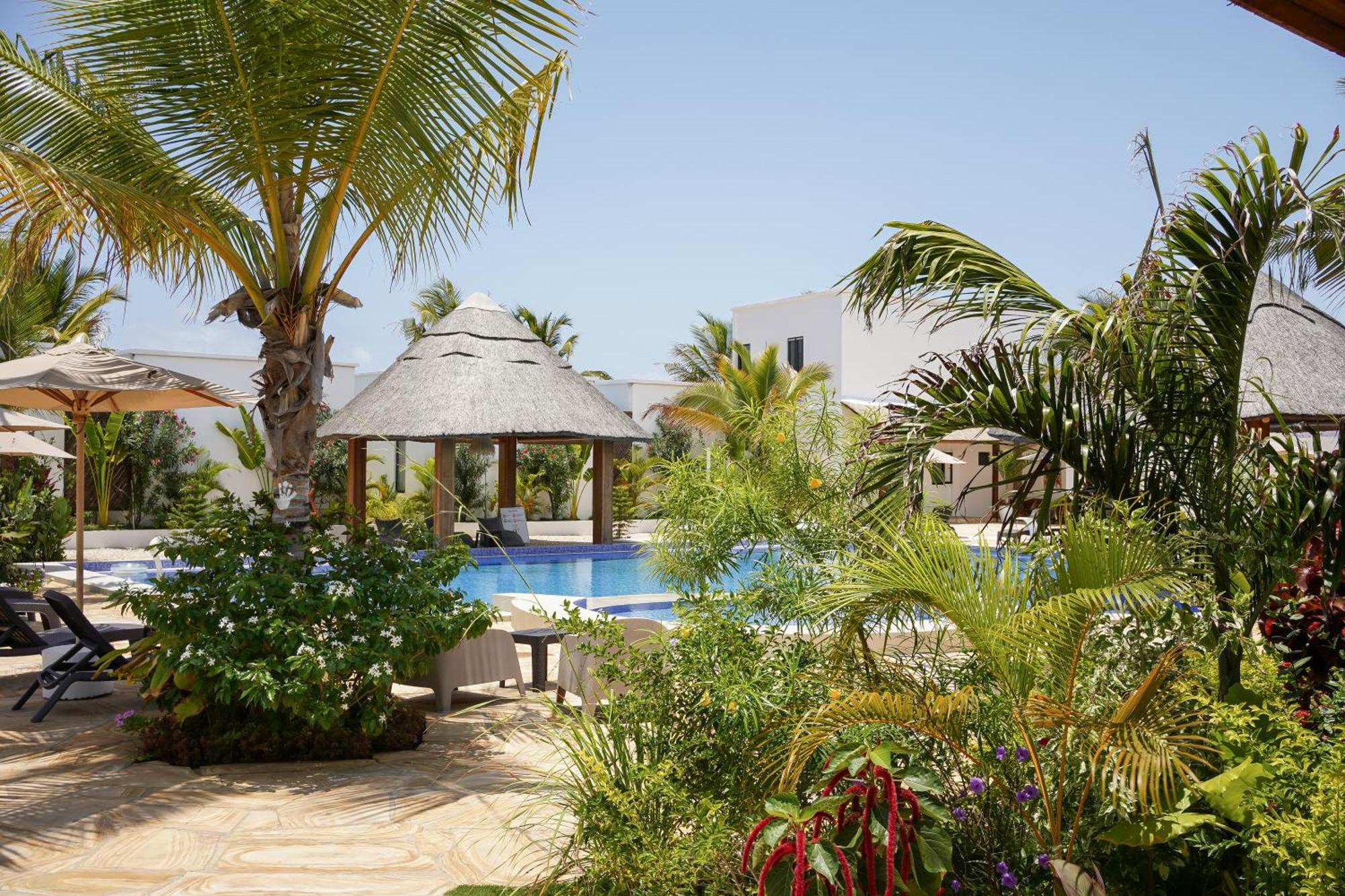 The Bali Resort Zanzibar Pingwe Bagian luar foto
