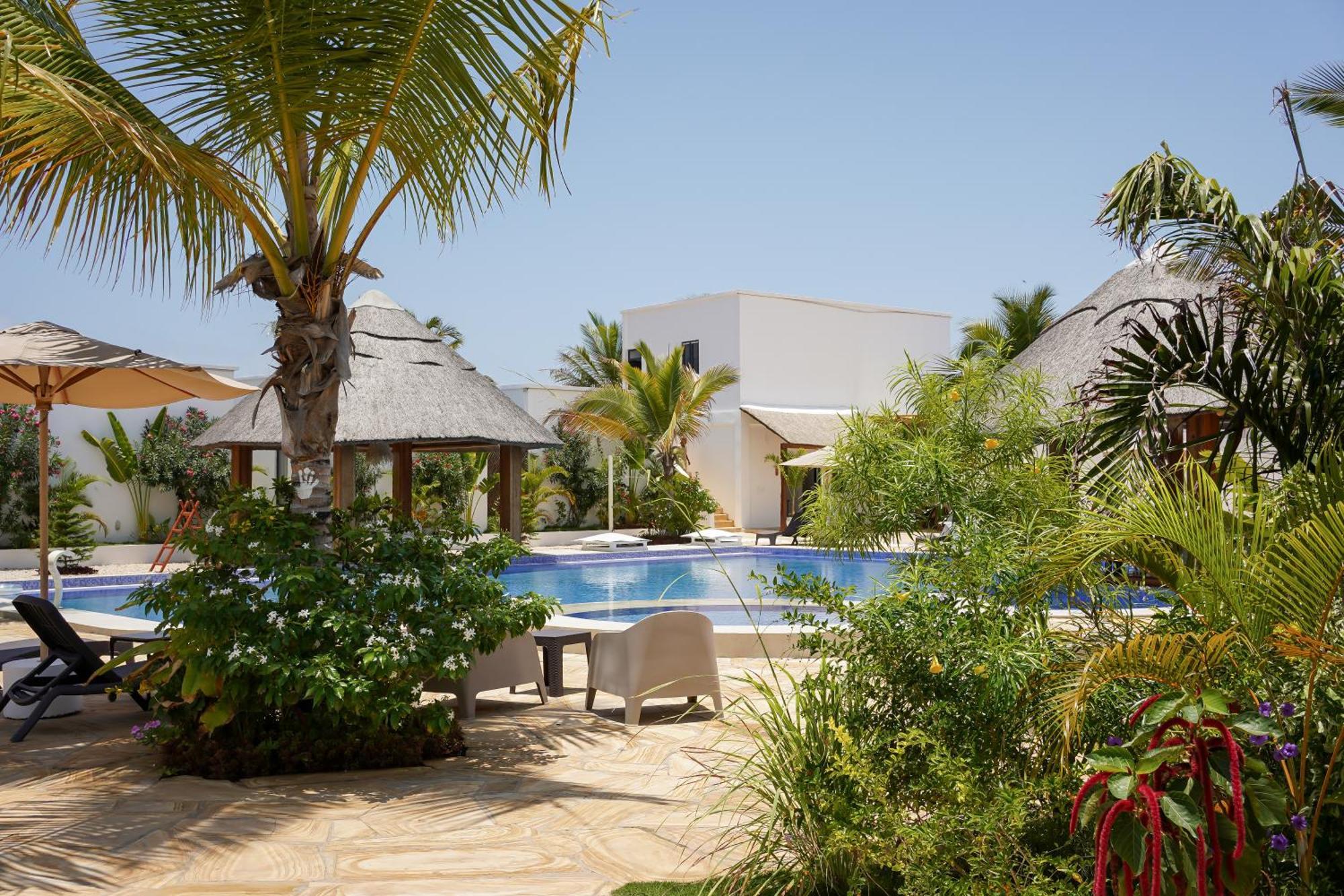 The Bali Resort Zanzibar Pingwe Bagian luar foto