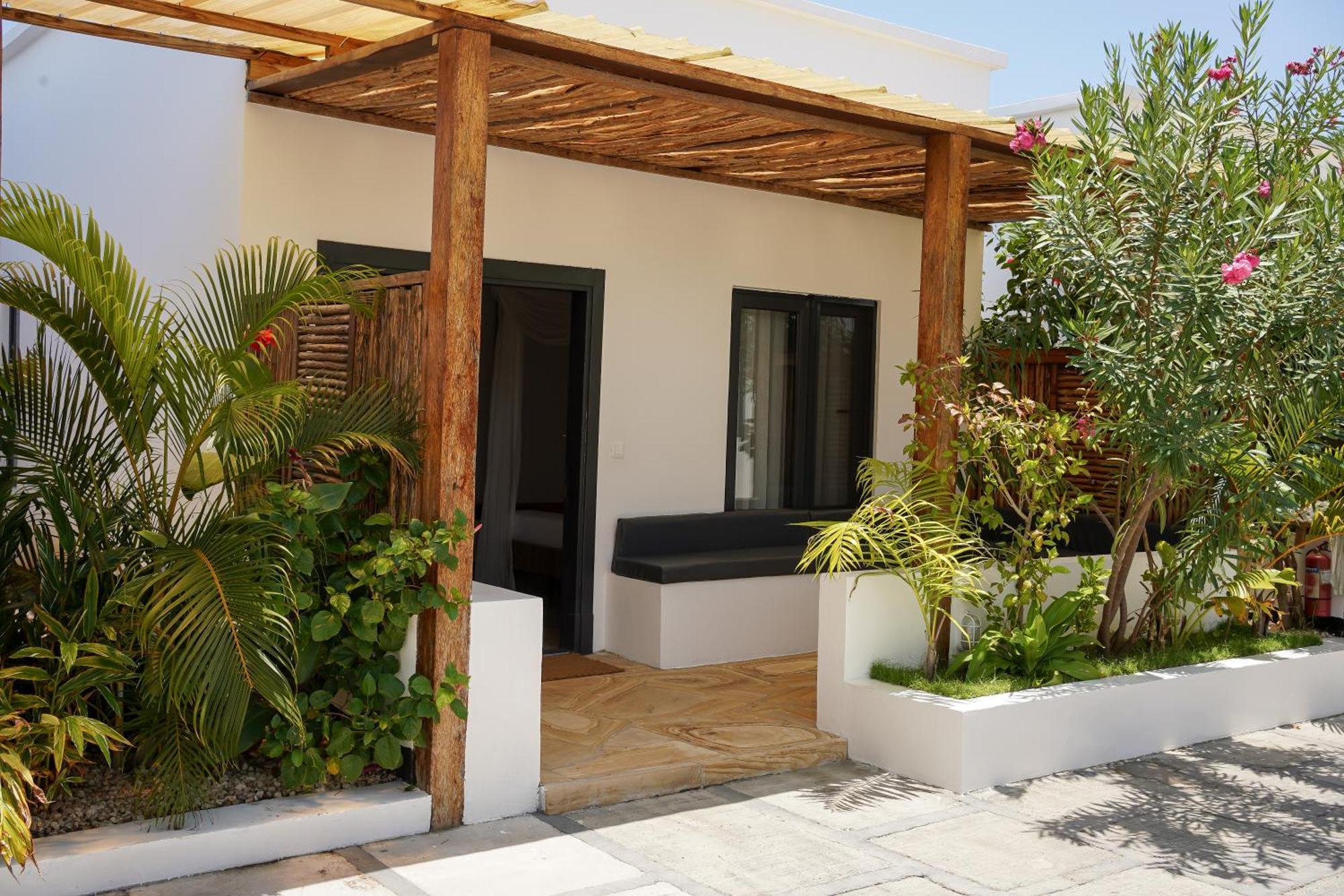 The Bali Resort Zanzibar Pingwe Bagian luar foto